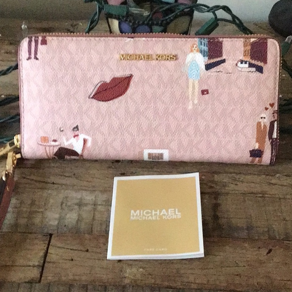 Michael Kors Large Jet Set Girls Logo Continental Wallet
